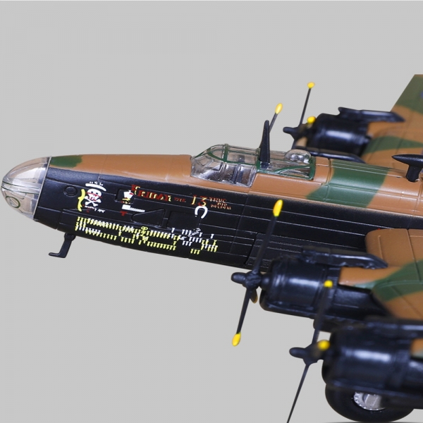 영국 공군 헬리팩스 폭격기 Halifax bomber 모형 이미지